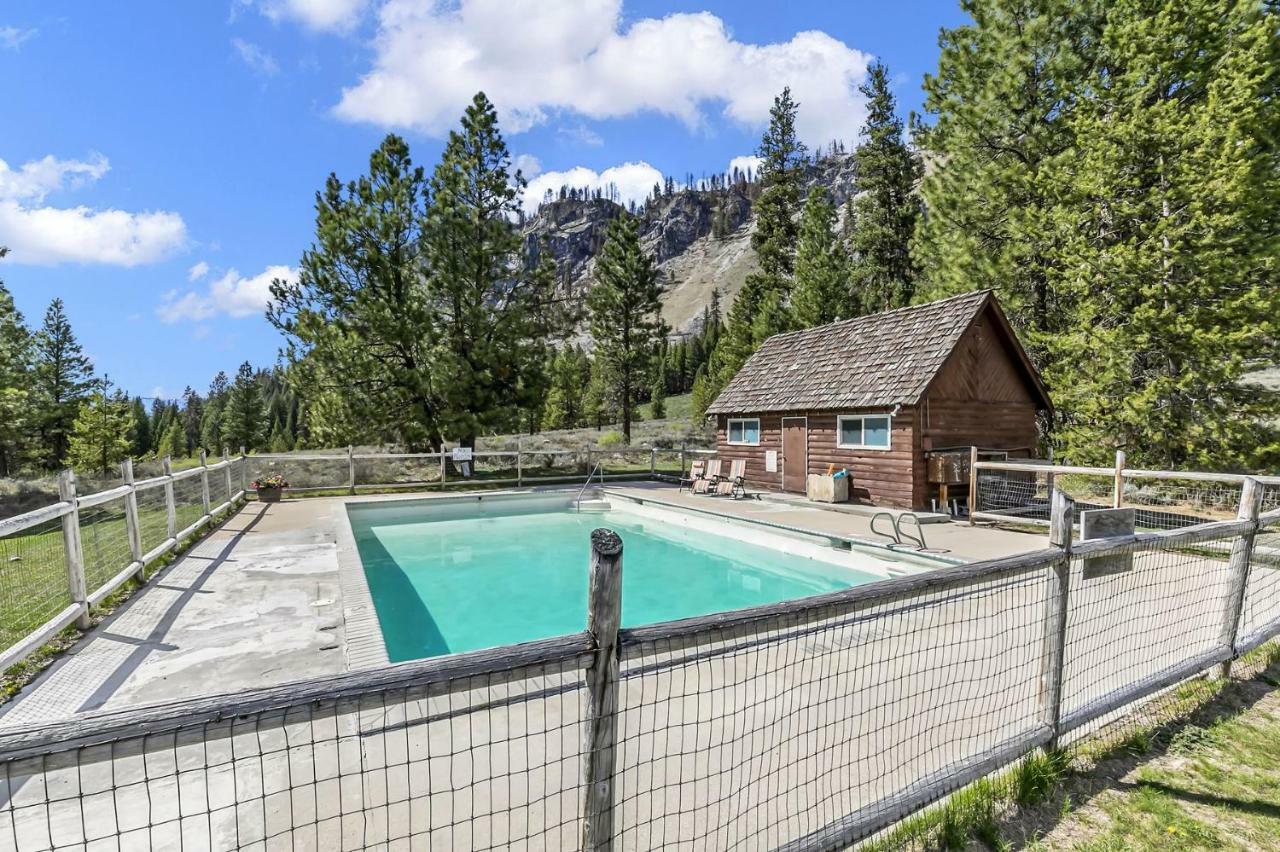 Sawtooth Lodge Stanley 외부 사진